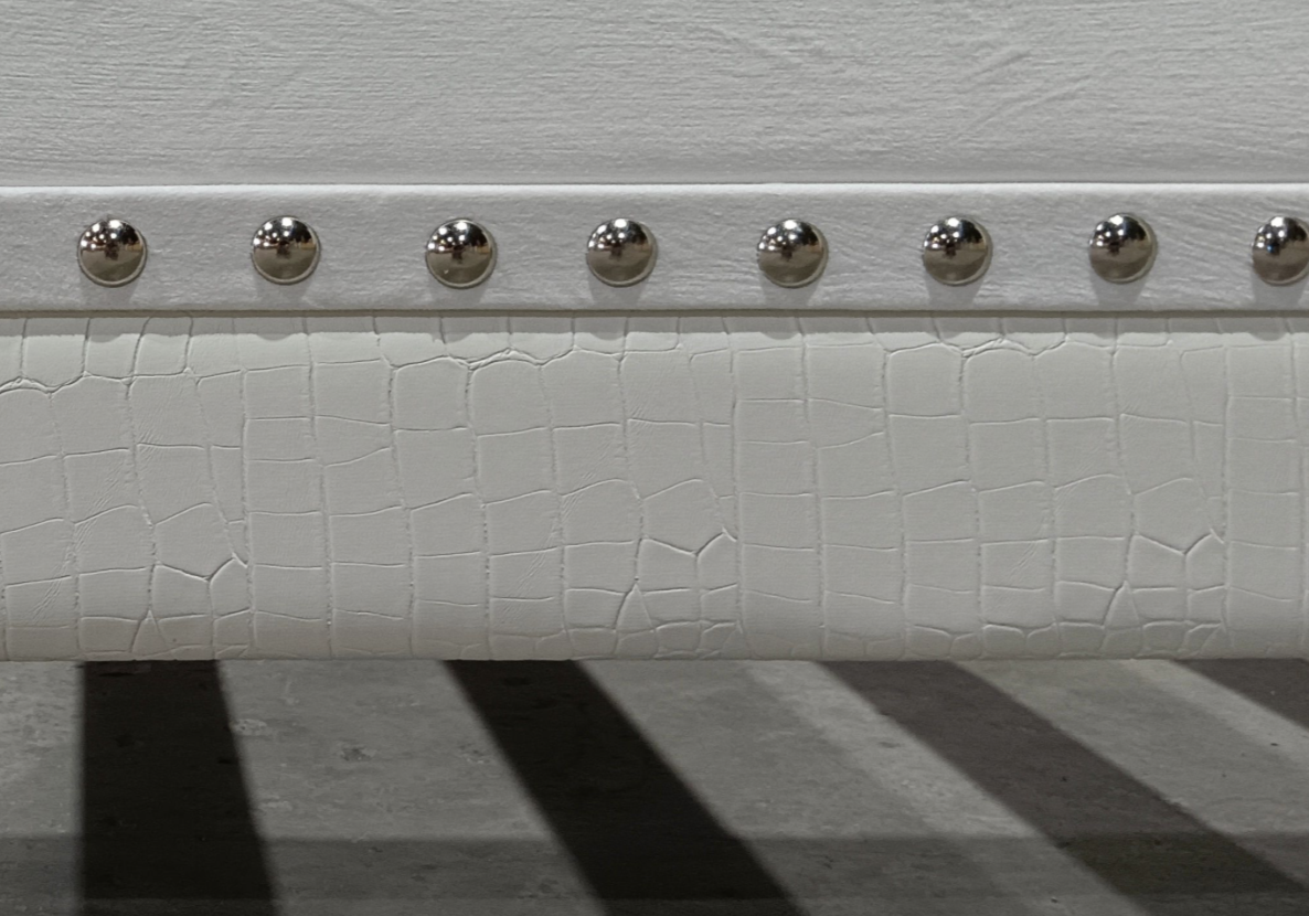 Luxor White Platform King bed